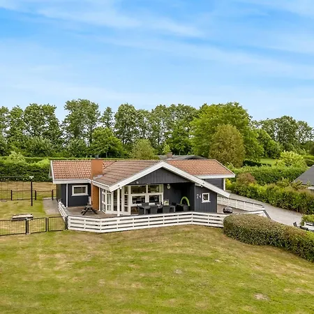 Joonatan - 900m From The Sea By Interhome Semesterbostad *