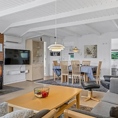 Joonatan - 900m From The Sea By Interhome Vakantiehuis *