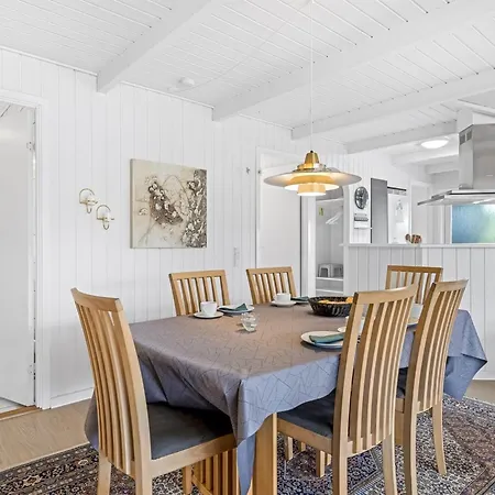 Vakantiehuis Joonatan - 900m From The Sea By Interhome
